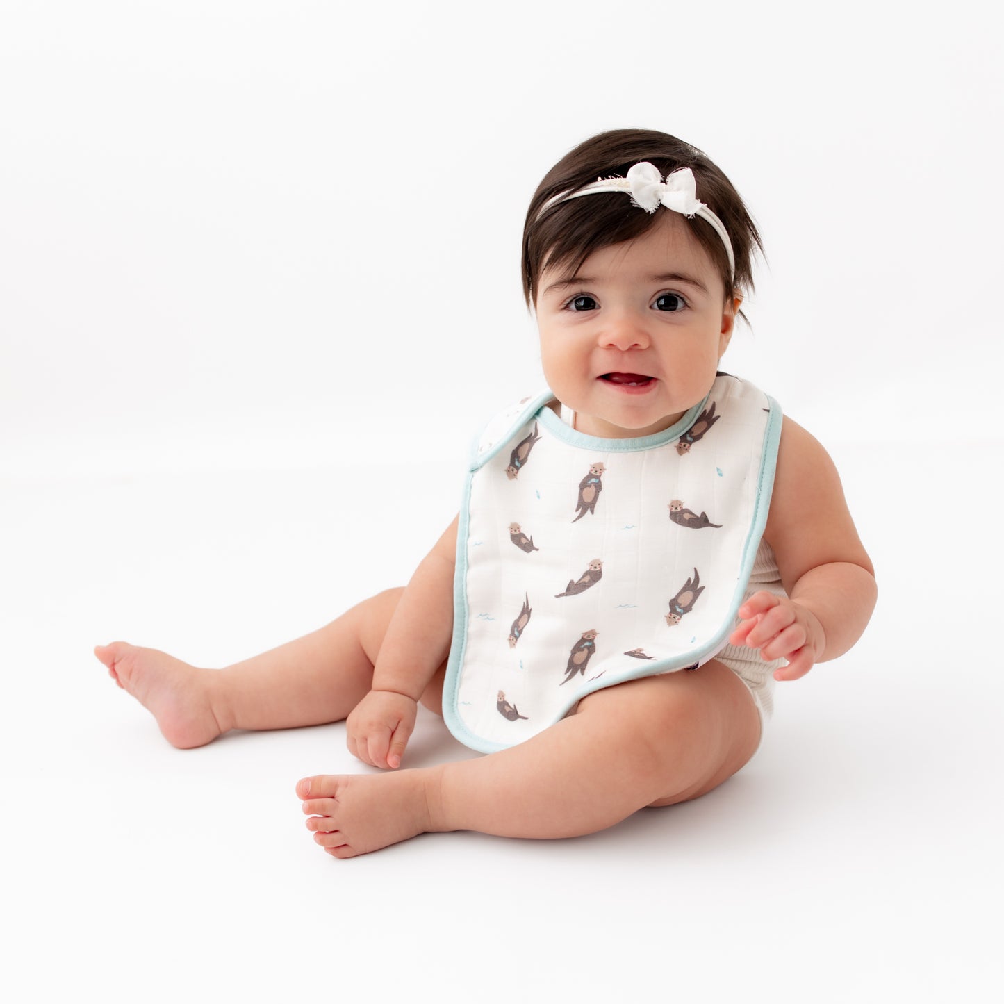 Otter & Taupe Wave Bib Set