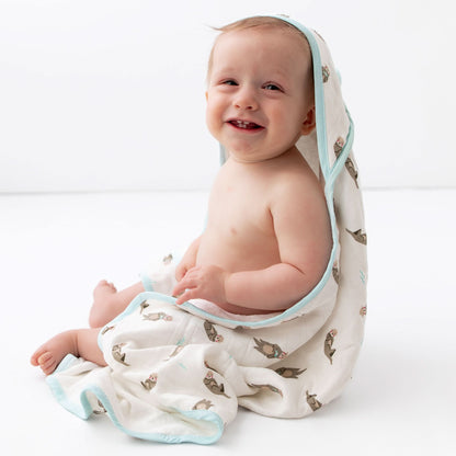Otter Hooded Towel Set
